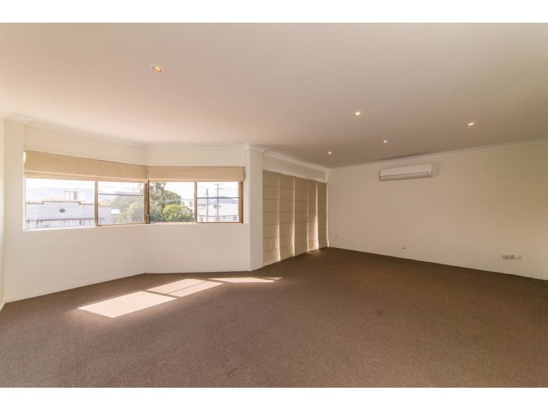 6/104 Kent Street, Rockhampton City QLD 4700